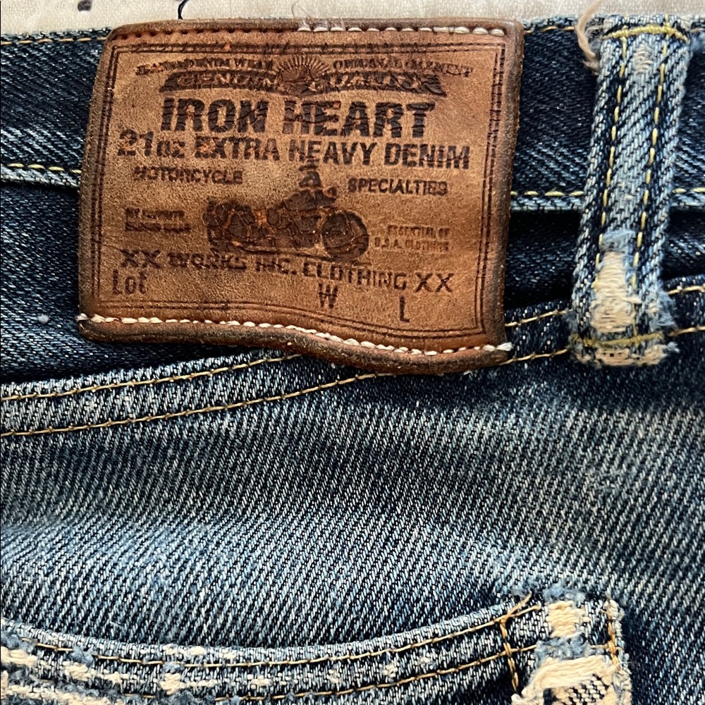 Men's Distressed Blue Jeans - Picture 7 of 7